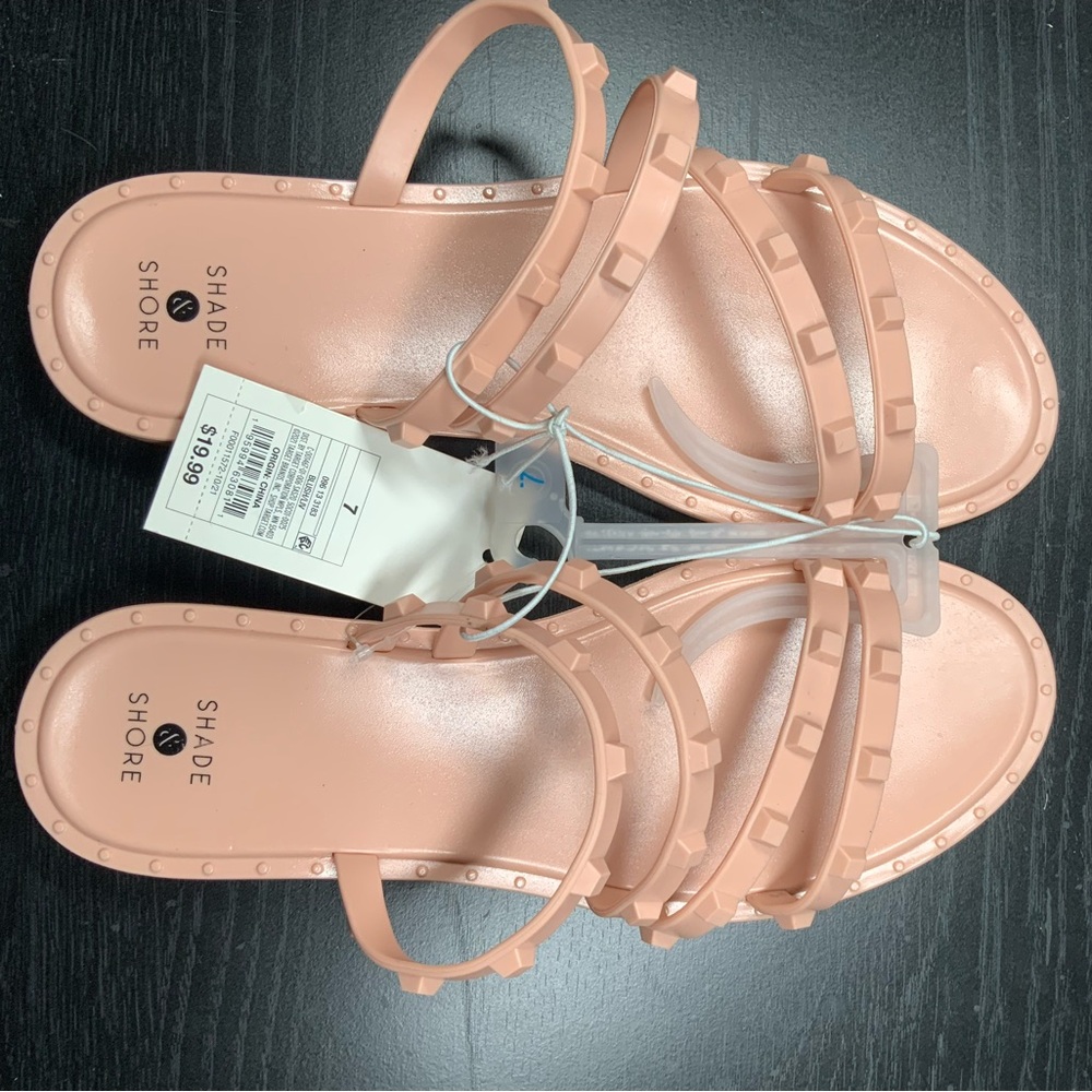 Pinky nude flat summer sandals